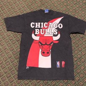 VTG Sz XL Rare 90s Pro Player Chicago Bulls T